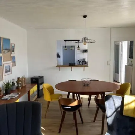 Maison De Vacances,l'epine, 4 Chambres, 8 Couchages * L'Epine (Vendee)